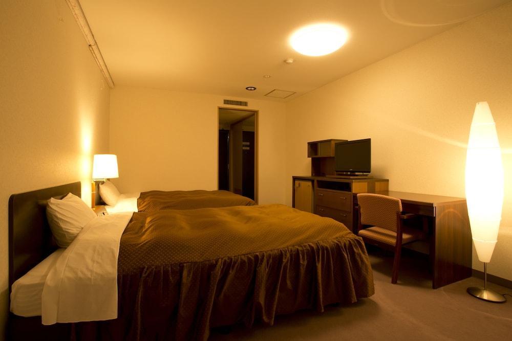 האקובה Hotel Oak Forest מראה חיצוני תמונה