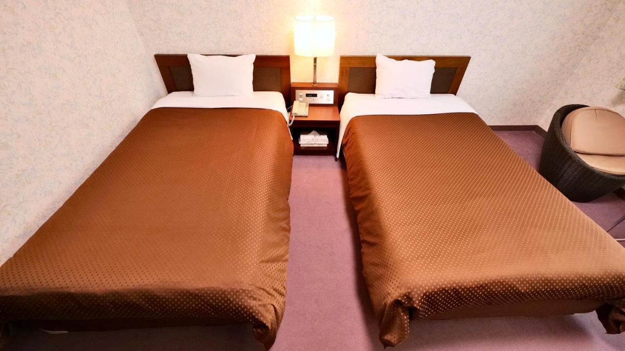 האקובה Hotel Oak Forest מראה חיצוני תמונה