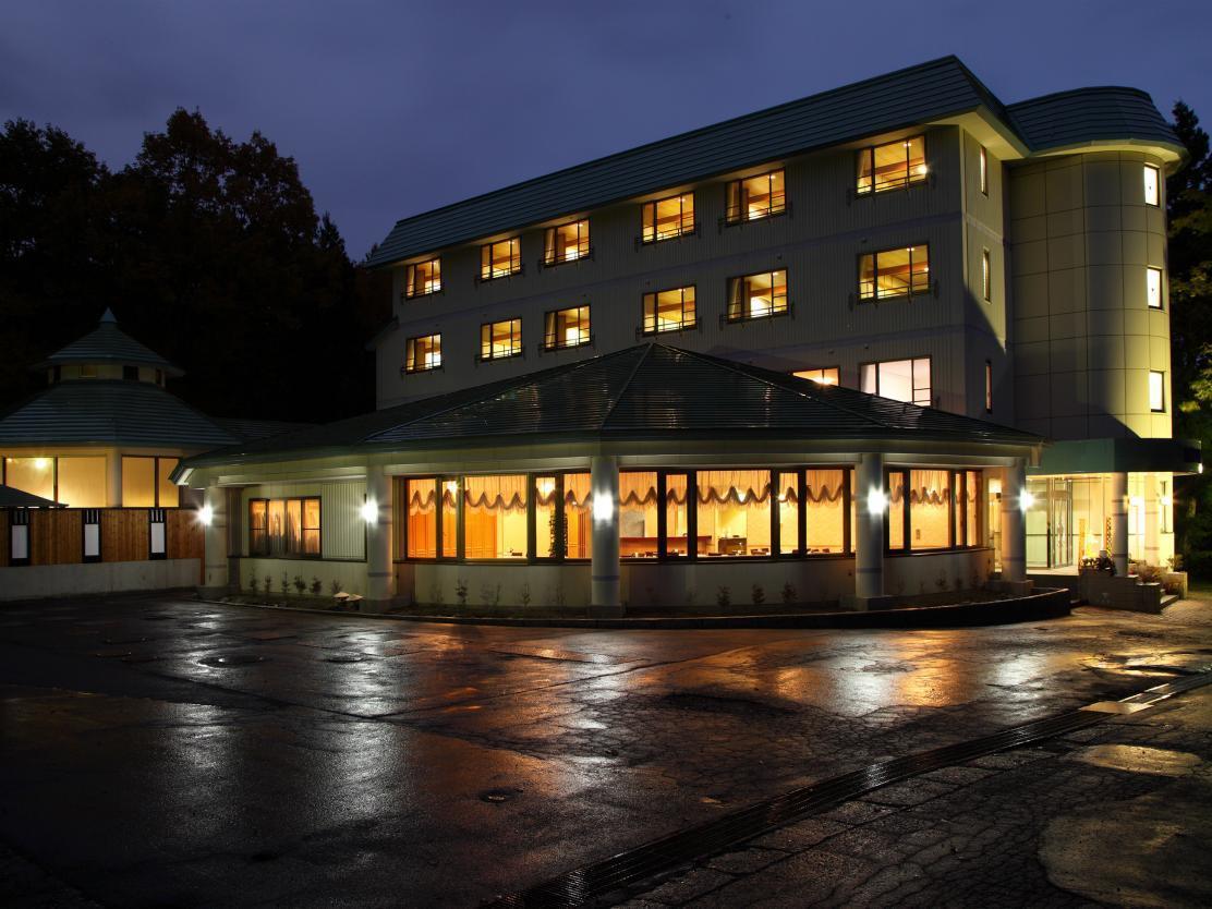האקובה Hotel Oak Forest מראה חיצוני תמונה