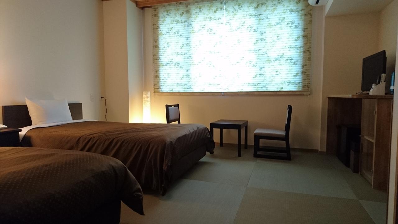 האקובה Hotel Oak Forest מראה חיצוני תמונה