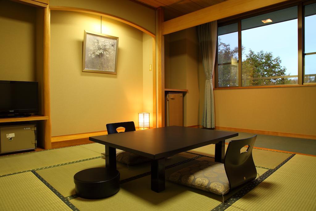 האקובה Hotel Oak Forest חדר תמונה