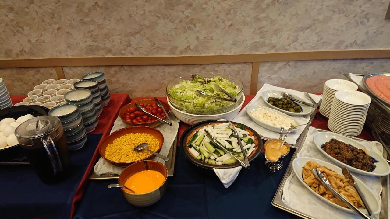 האקובה Hotel Oak Forest מראה חיצוני תמונה